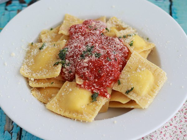 Ravioli alla ricotta, la ricetta spiegata passo a passo Ravioli alla ricotta, la ricetta spiegata passo a passo