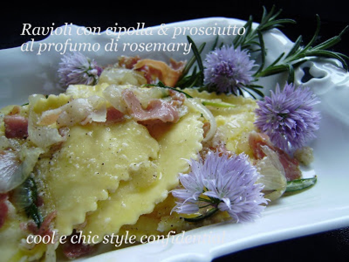 Ravioli con Cipolla, Prosciutto e Rosemary