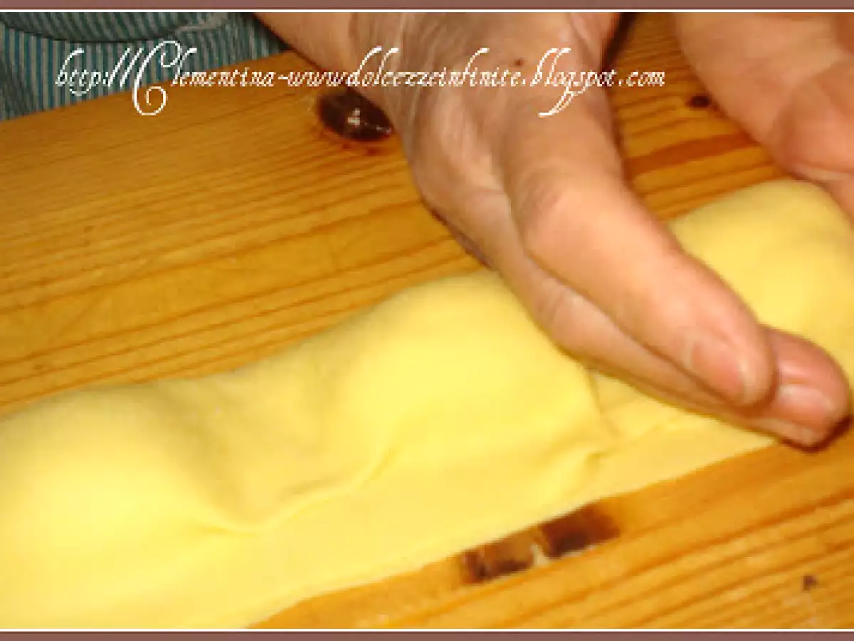 RAVIOLI CON LA RICOTTA DOLCI SALATI DI CARNEVALE - foto 3
