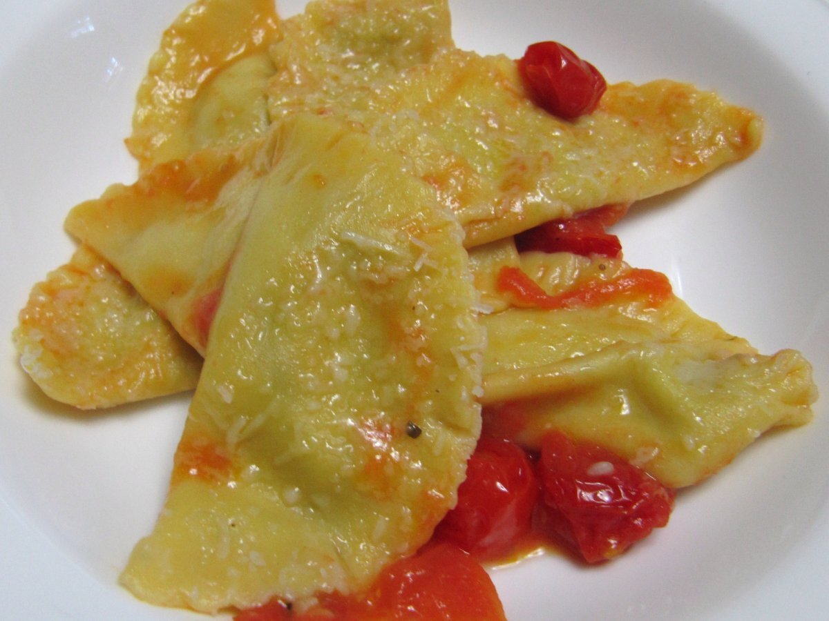 Ravioli con melanzane e feta