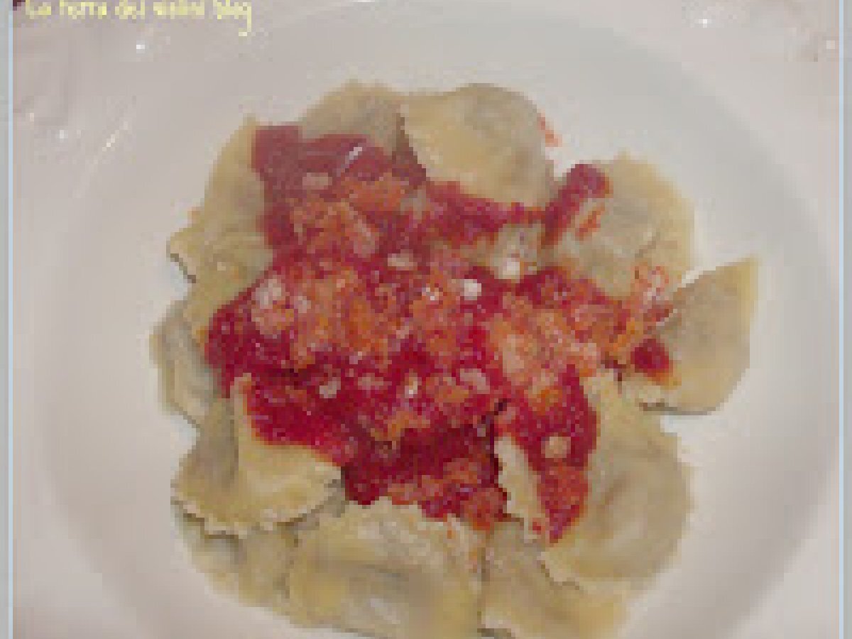 Ravioli con ripieno di indivia prosciutto crudo..
