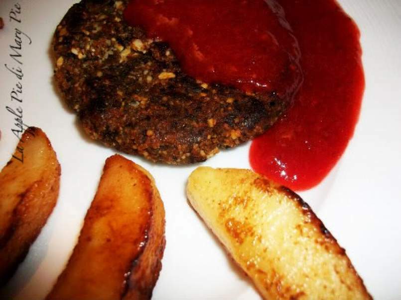 Ravioli con salsa aromatica e hamburger di frutta secca. - foto 2