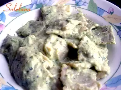 Ravioli di baccala' con salsa di zucchine