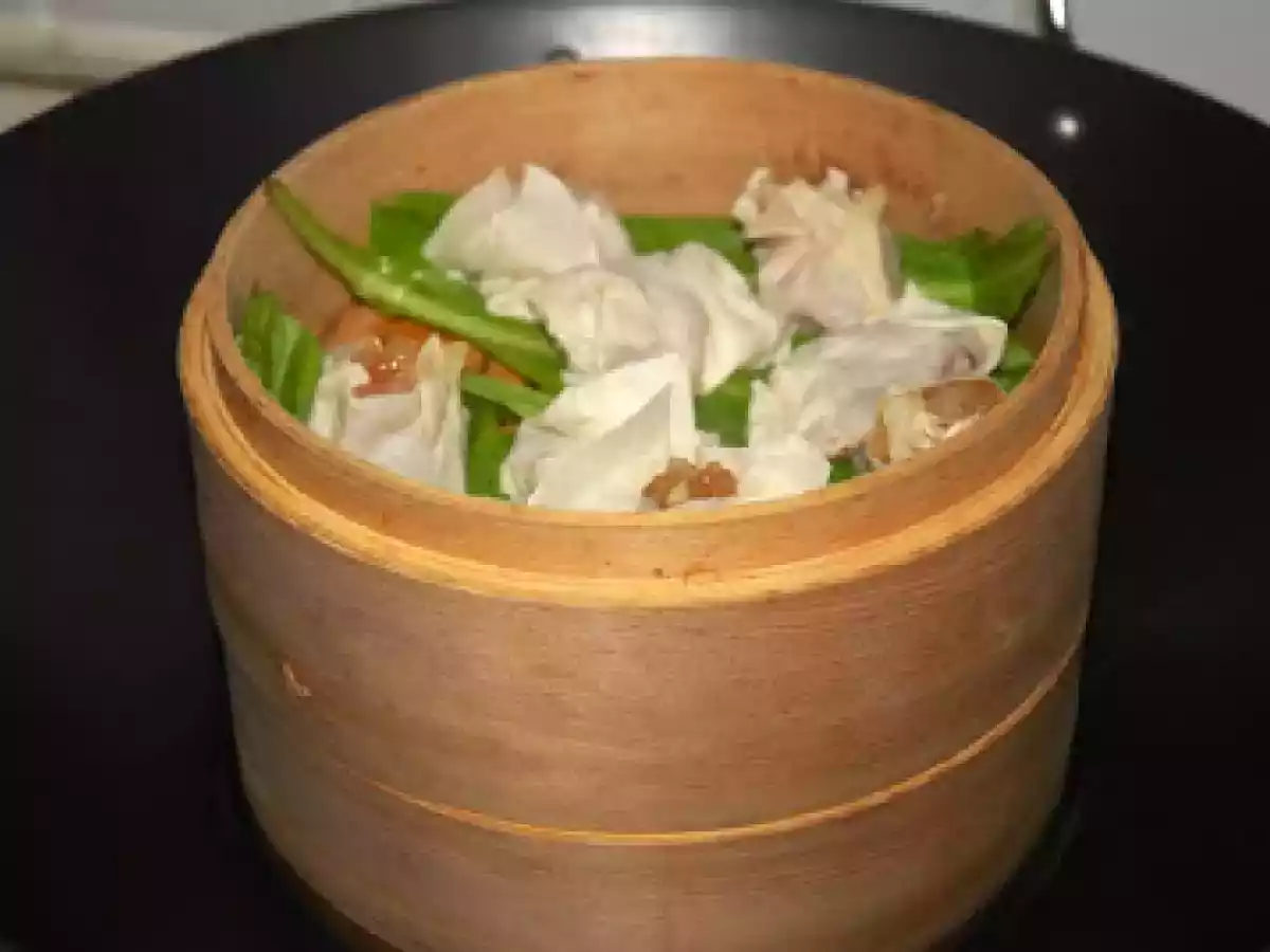 Ravioli di gambero al vapore con pasta fillo