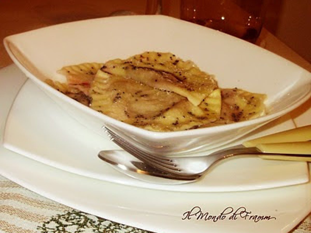 Ravioli di rape rosse con semi di papavero