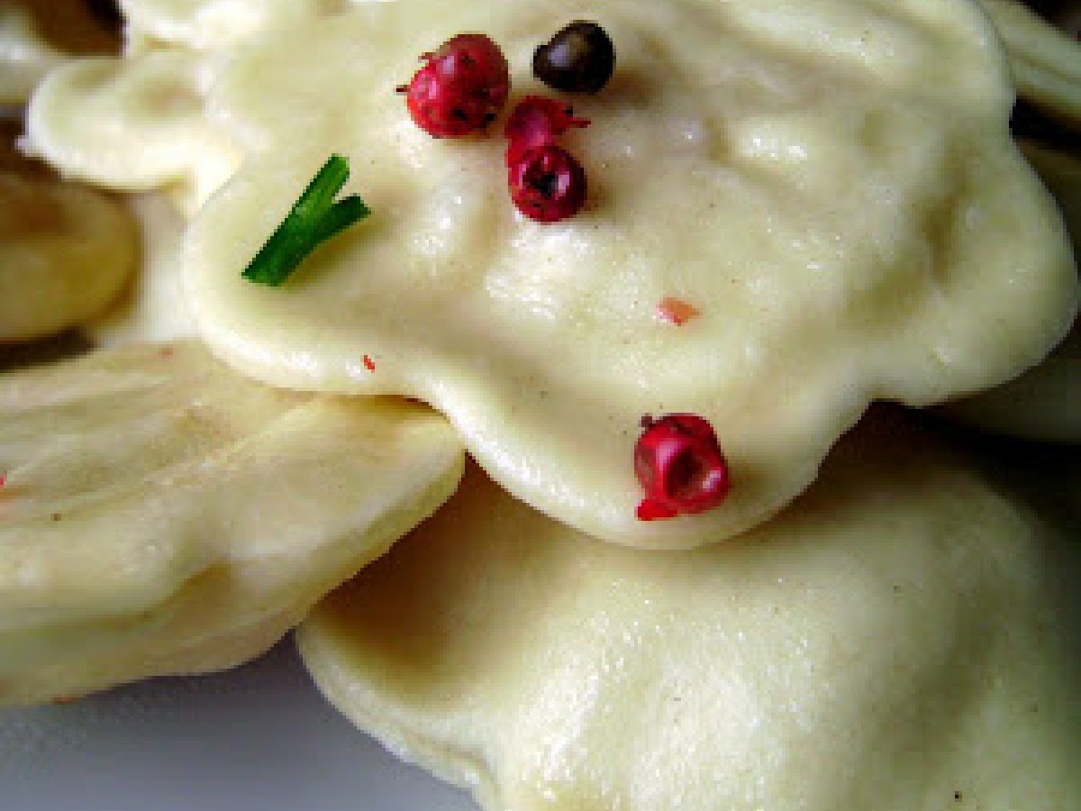 Ravioli di salmone con burro al pepe rosa - foto 2