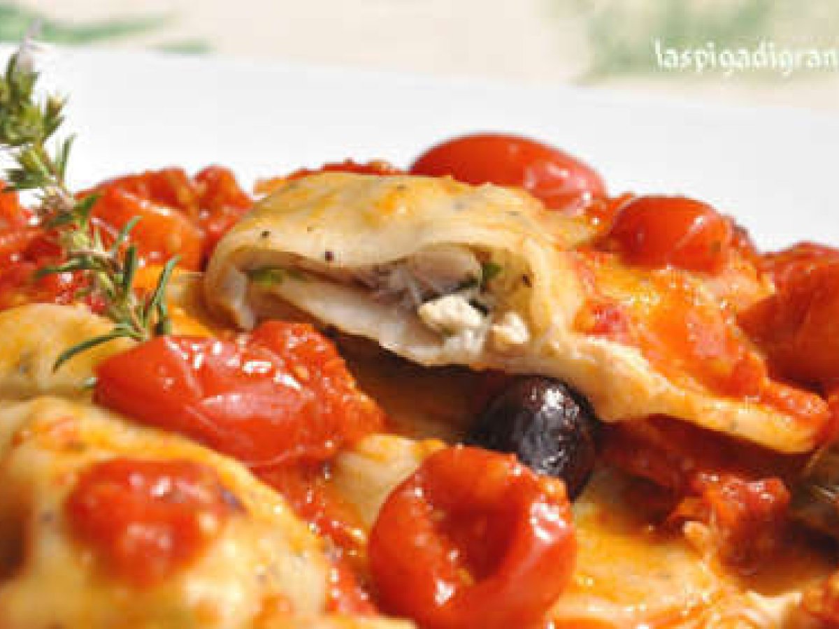 Ravioli di sgombro con sughetto di pachino