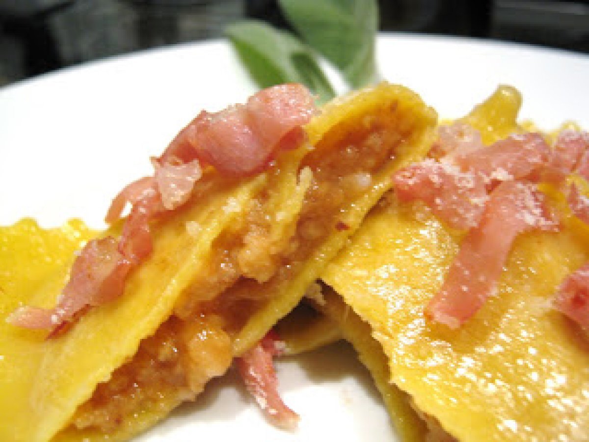 Ravioli melone, prosciutto e Tai rosso