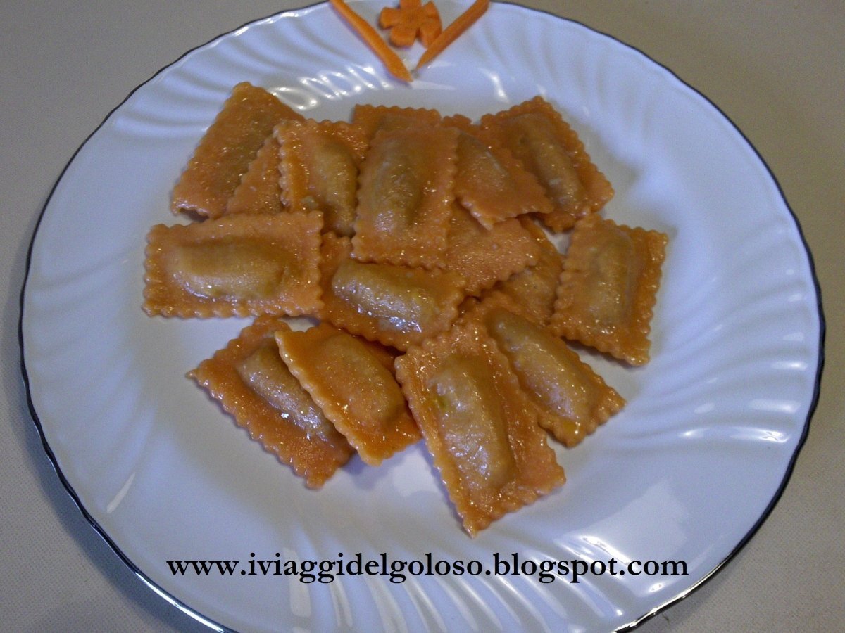 RAVIOLI ROSA AI FUNGHI E GAMBERI