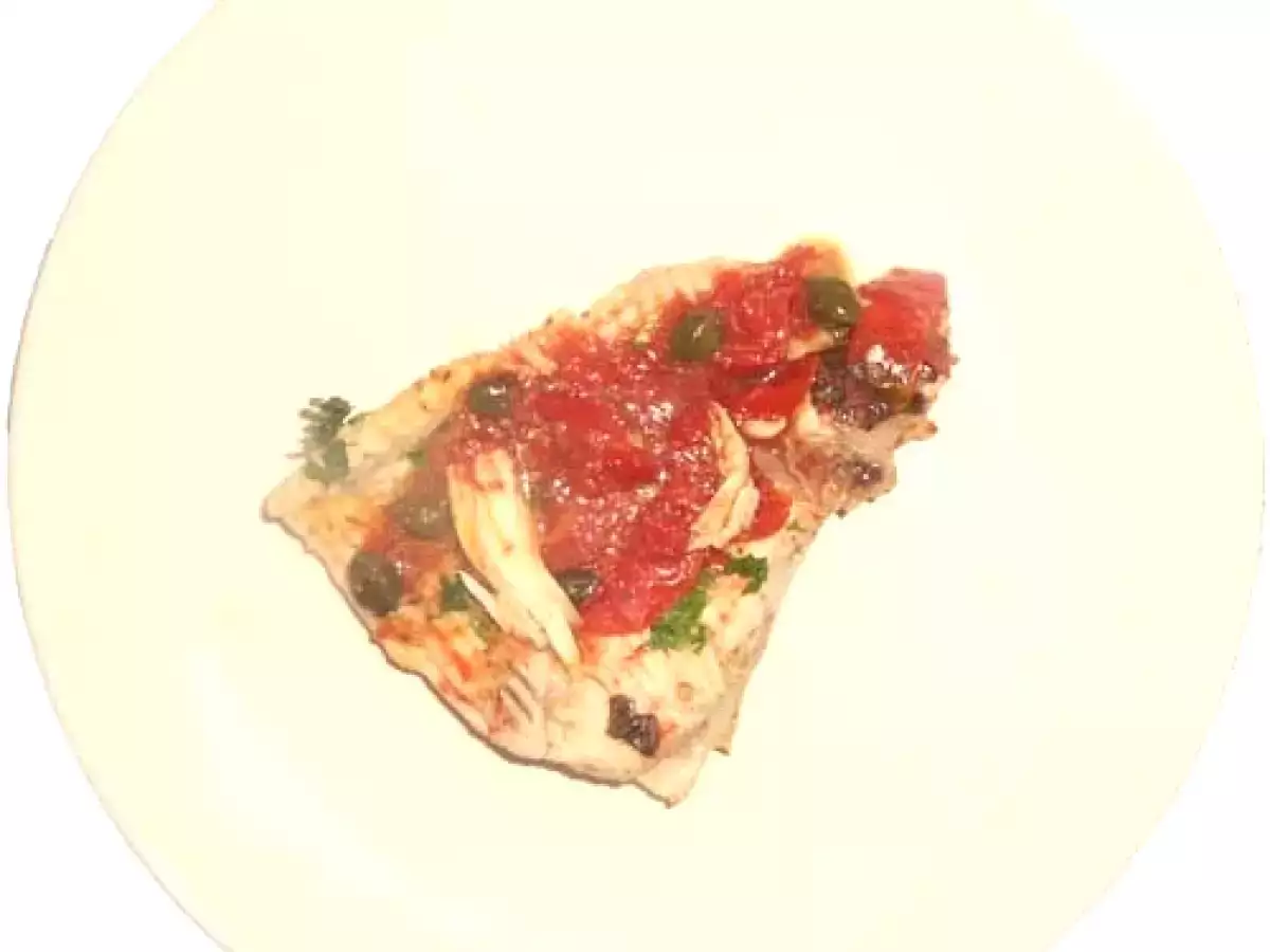 Razza alla palermitana in umido: la ricetta siciliana con pomodoro, capperi e vino bianco