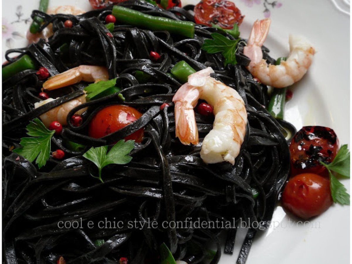 Ricette estive e light : tagliolini al nero di seppia con verdure e gamberi - foto 2