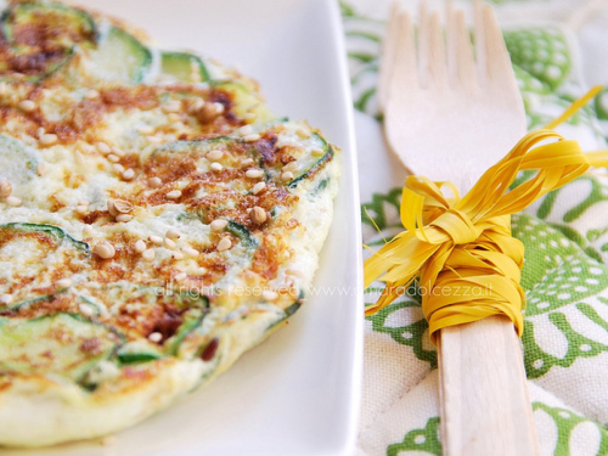 Ricette sprint: frittata di zucchine con soli albumi (Eggs in smoking)