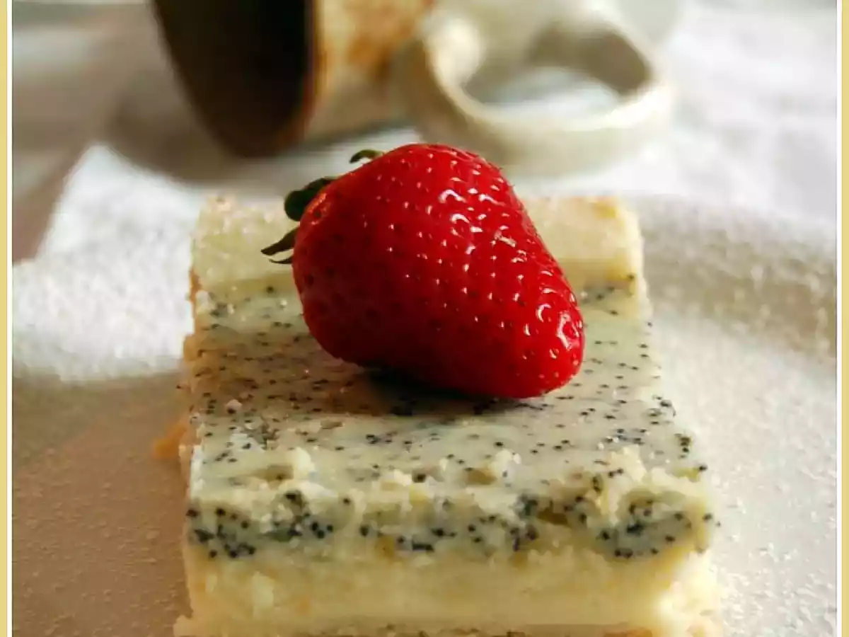 Ricotta cheesecake con semi di papavero e marmellata di arance