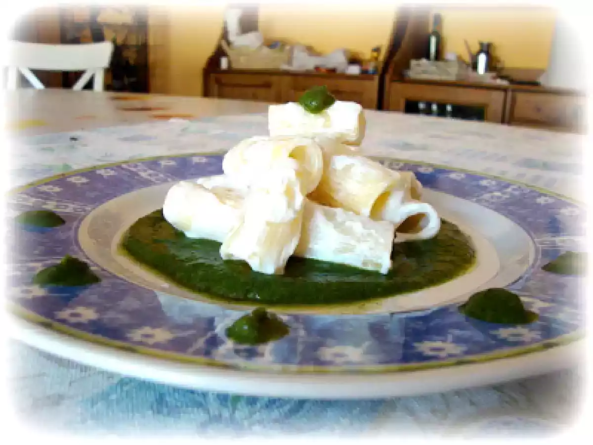 Rigatoni alla ricotta su vellutata di broccoli - foto 3