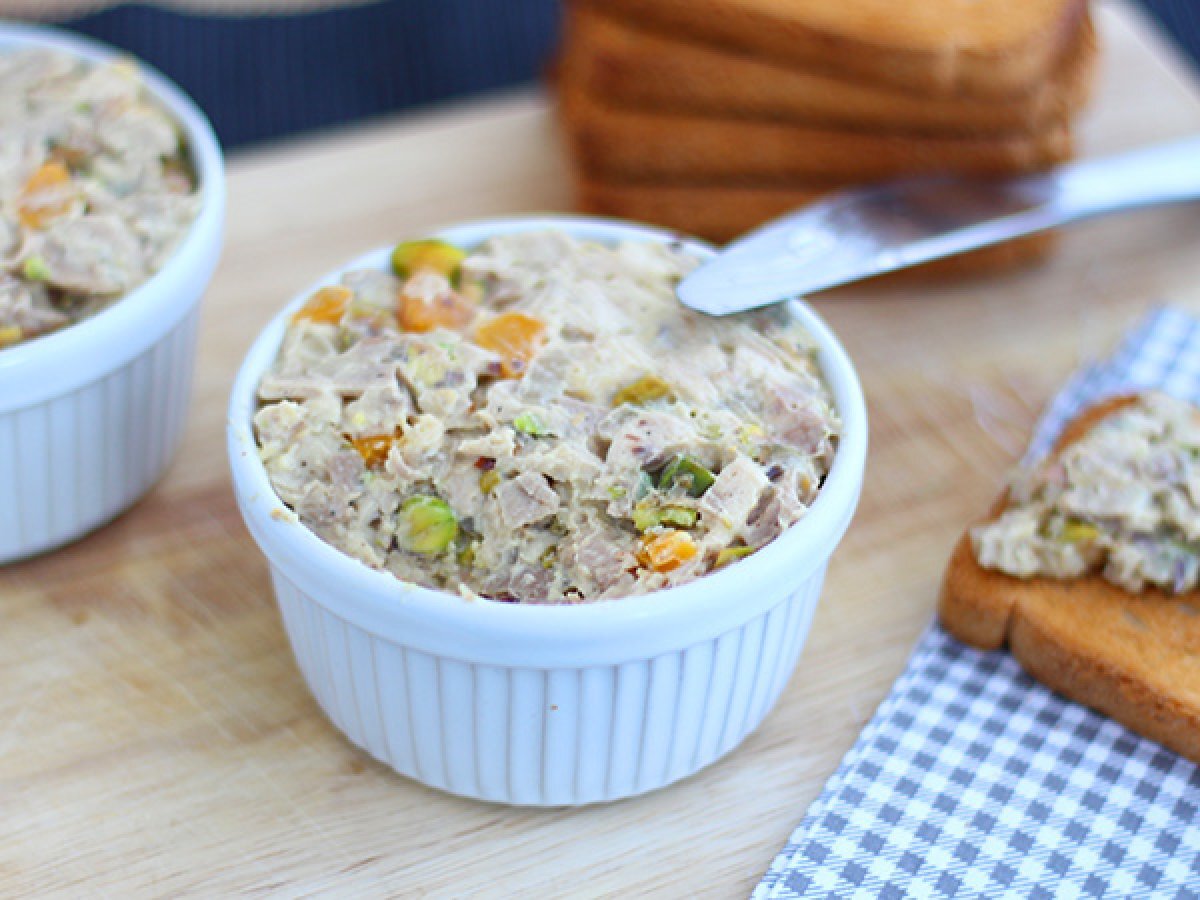 Rillettes di pollo: la ricetta francese facile e gustosa da spalmare