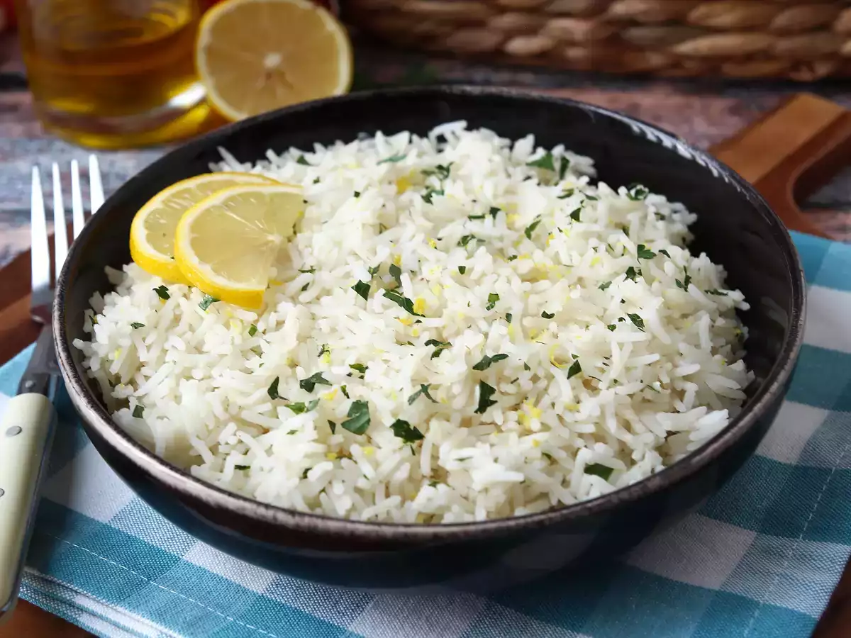 Riso al limone facile: l'accompagnamento perfetto per il pesce! - foto 3