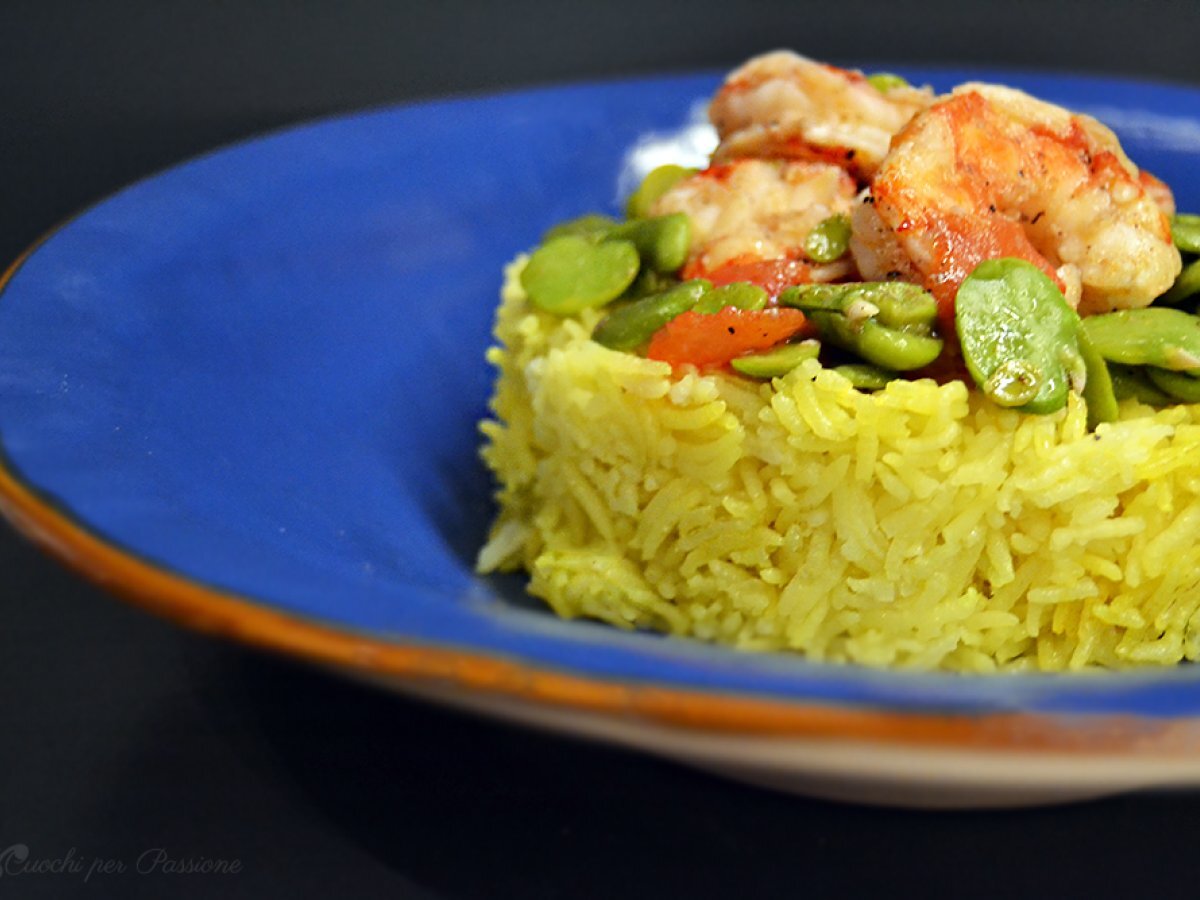 Riso alla Curcuma e Menta con Fave e Gamberi