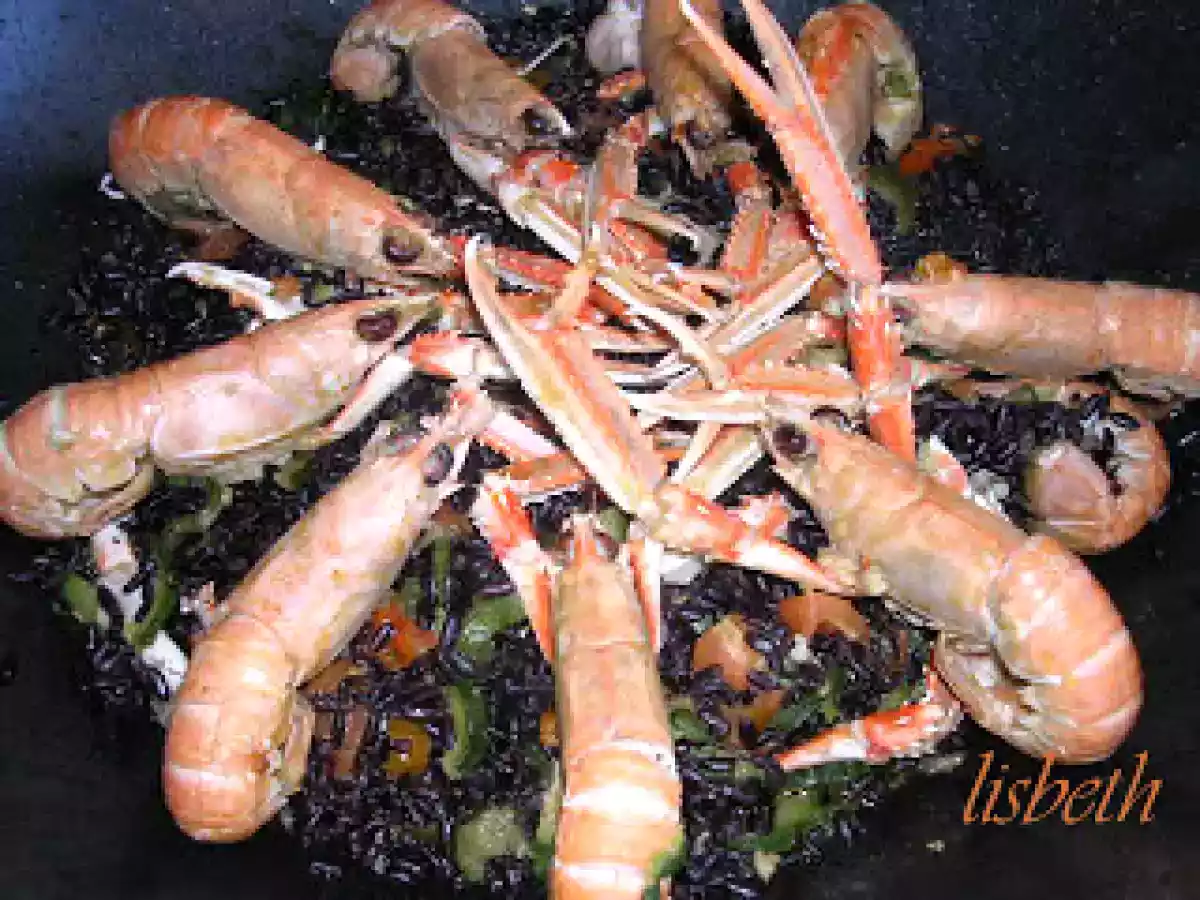 Riso venere con scampi zucchine e pomodorini - foto 2