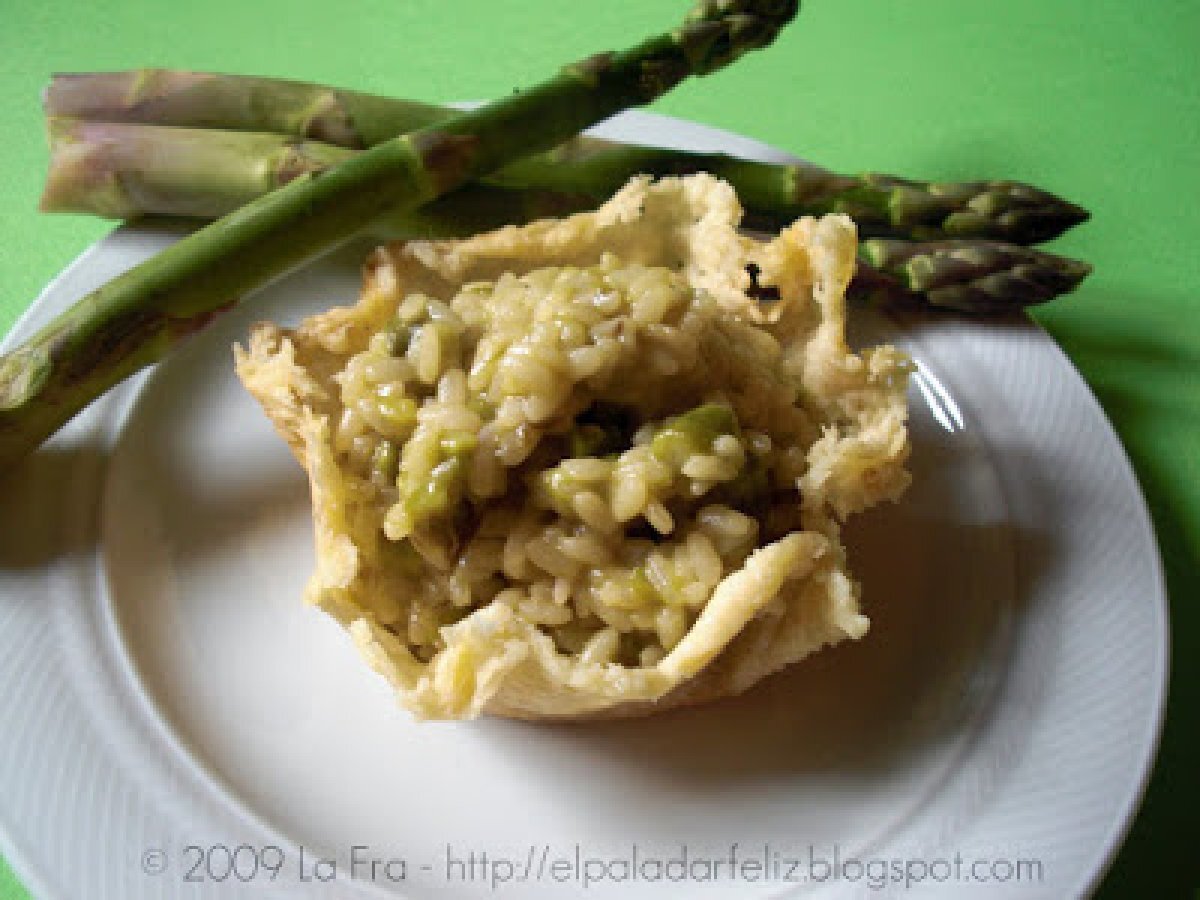 Risotto agli asparagi in cestino di parmigiano Ricetta Petitchef