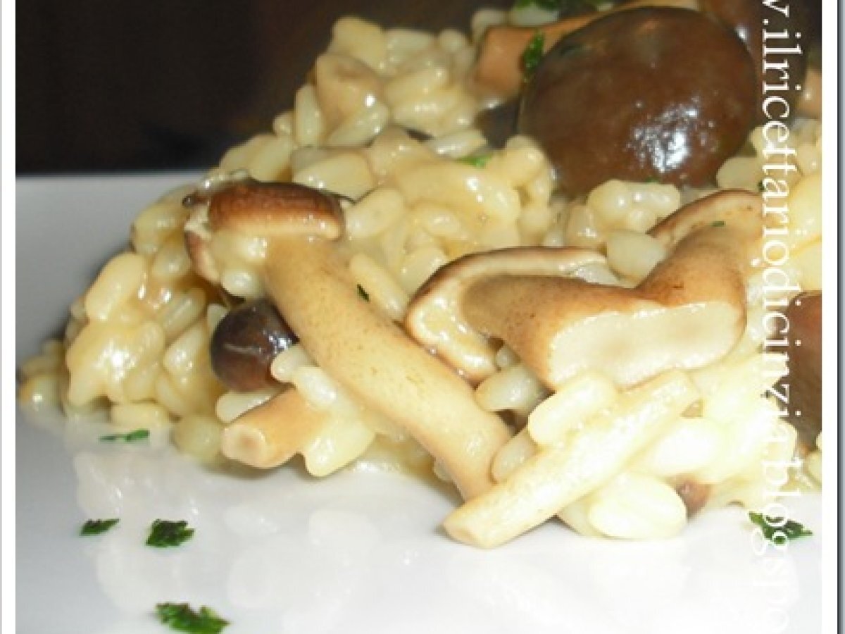 Risotto ai funghi chiodini con lo spumante rosé Ricetta Petitchef