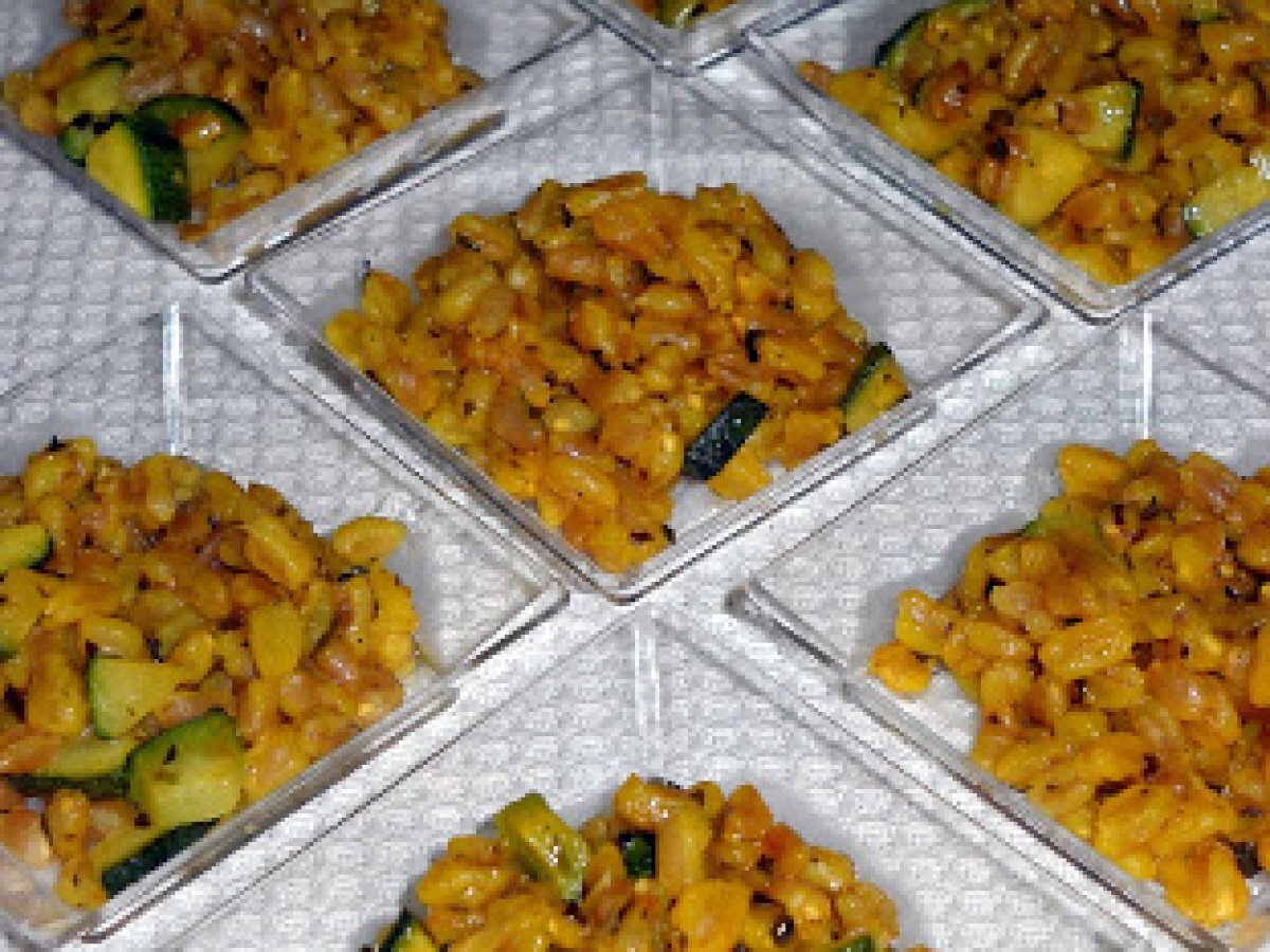 Risotto al farro con zucchine e zafferano