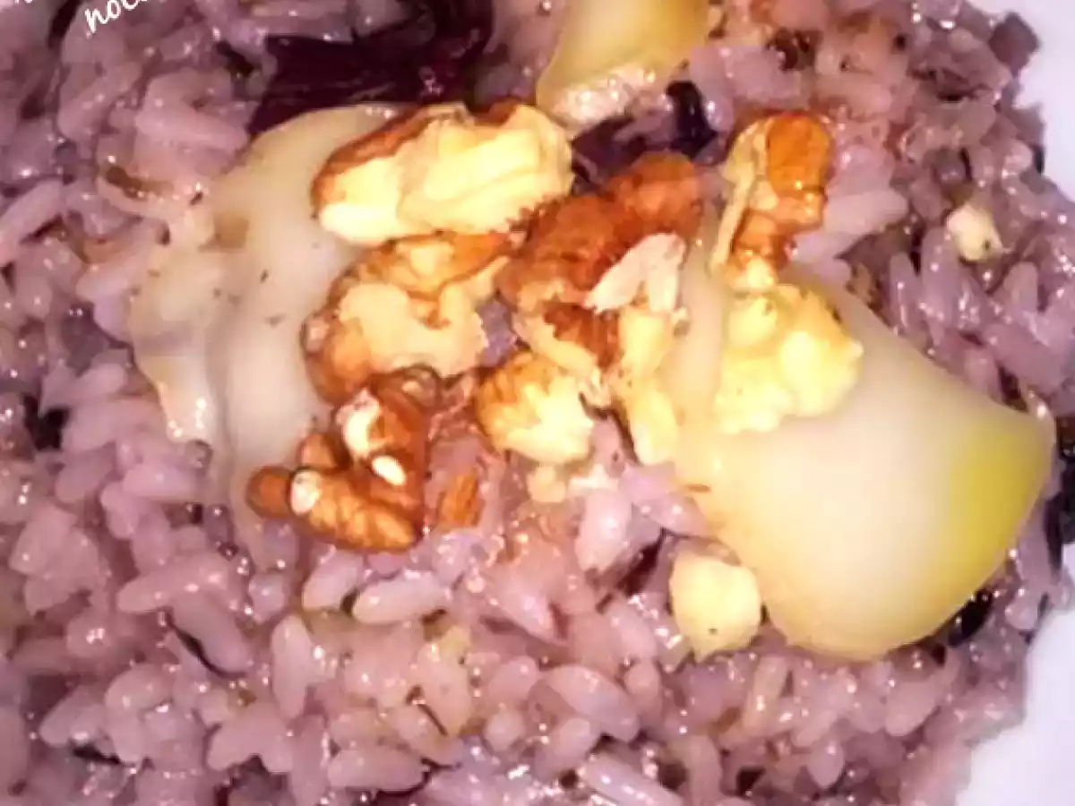 Risotto al radicchio con noci e provola
