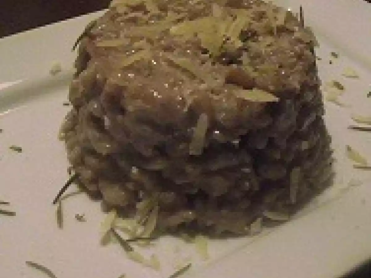 Risotto al vino rosso, parmigiano e rosmarino