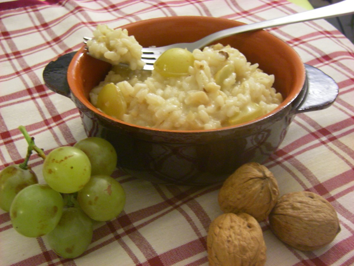 Risotto all'uva bianca e noci