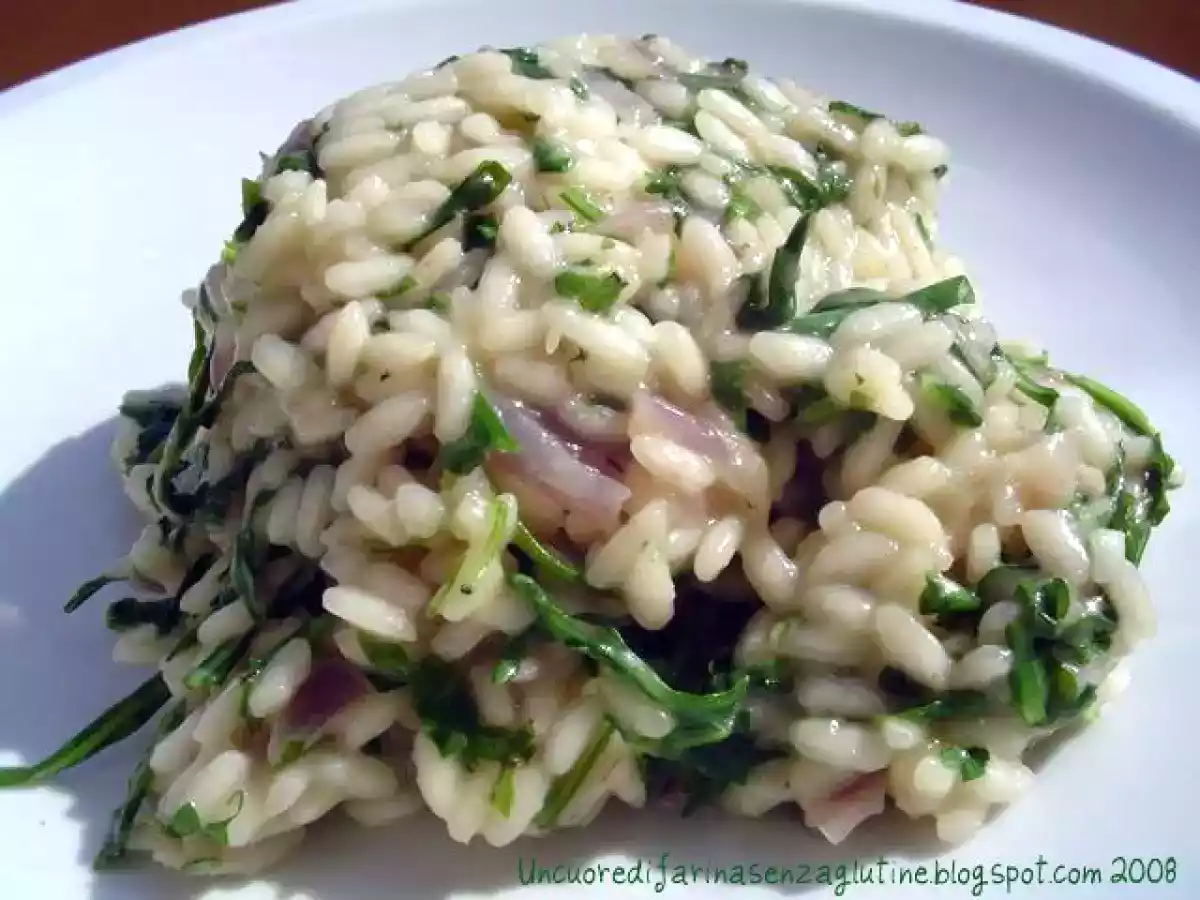 Risotto alla rucola: la ricetta leggera e saporita che profuma di primavera