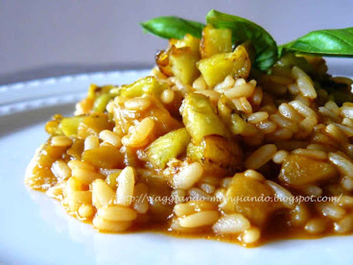 RISOTTO ALLE MELANZANE RICETTA CLASSICA, foto 1