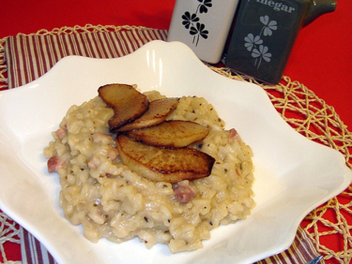 Risotto alle pere, pancetta e salvia