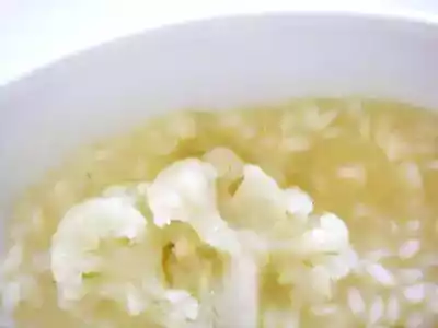 Risotto con brassica oleracea var. botrytis