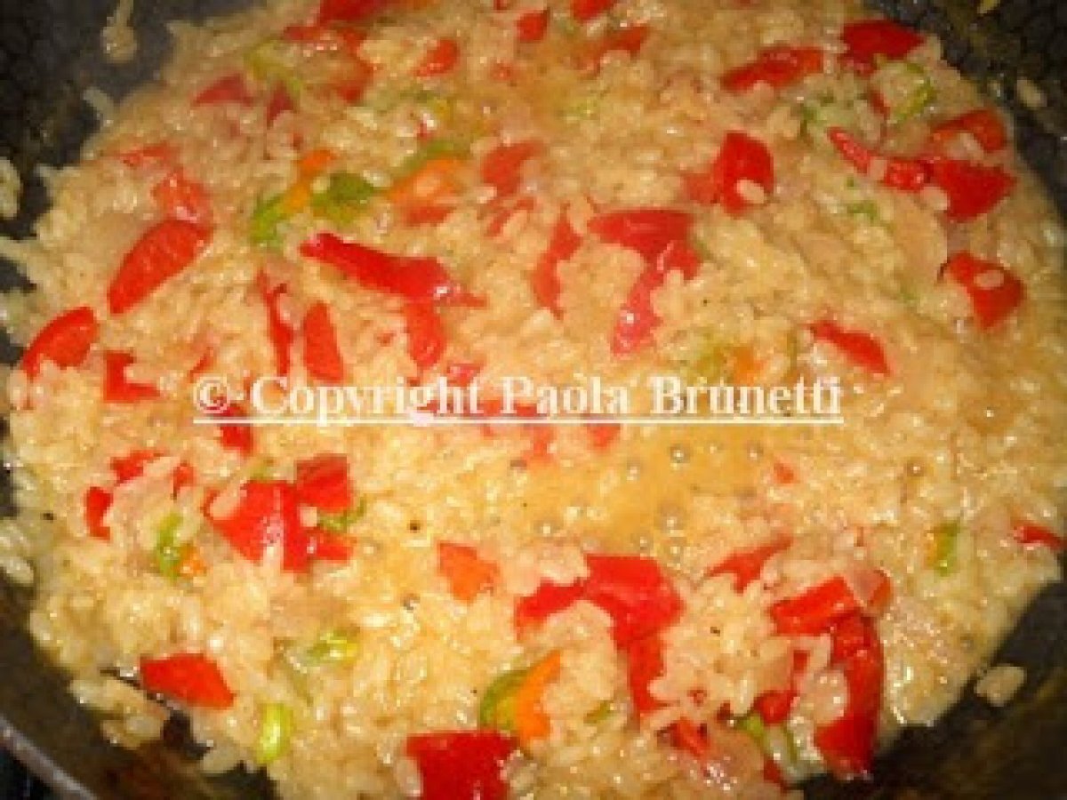 Risotto con fiori di zucchine e peperone rosso - foto 3