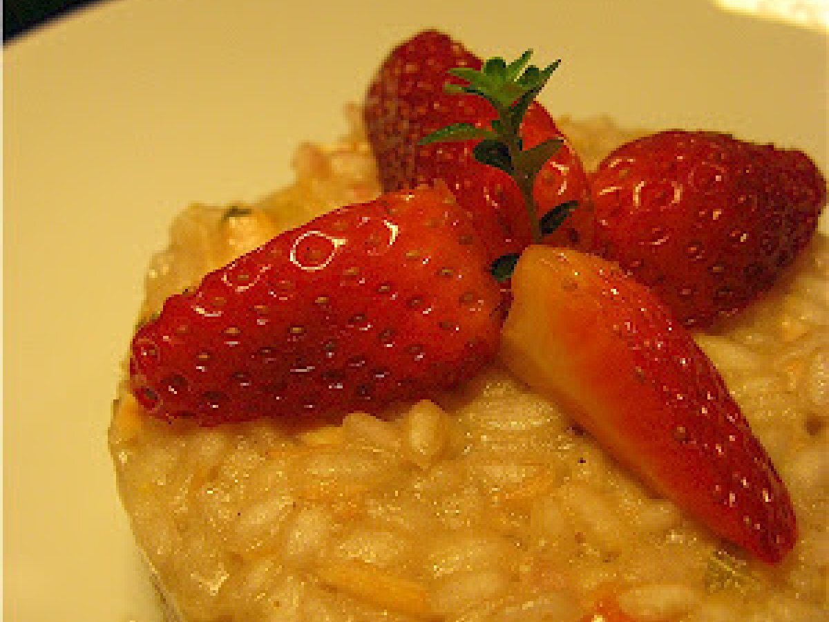 RISOTTO CON FRAGOLE E SALMONE