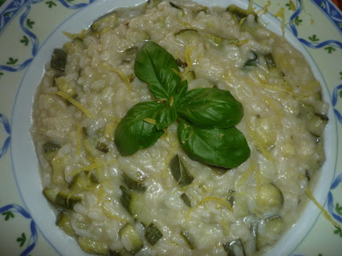 RISOTTO CON LE ZUCCHINE AL PROFUMO DI BASILICO E LIMONE, foto 2