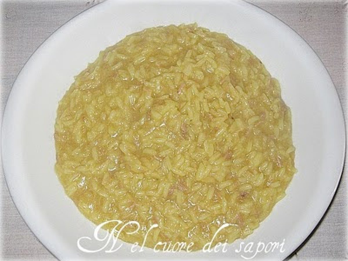 Risotto con tonno e zafferano