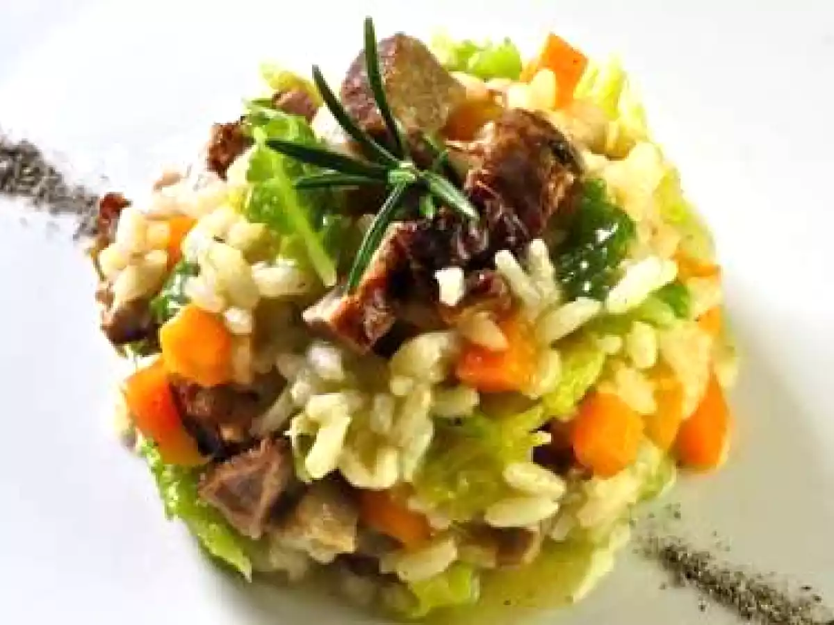 RISOTTO CON VERZA E COSTINE ALLA BRACE