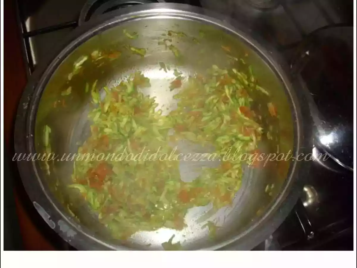 Risotto con zucchine, carote e pomodorini - foto 6