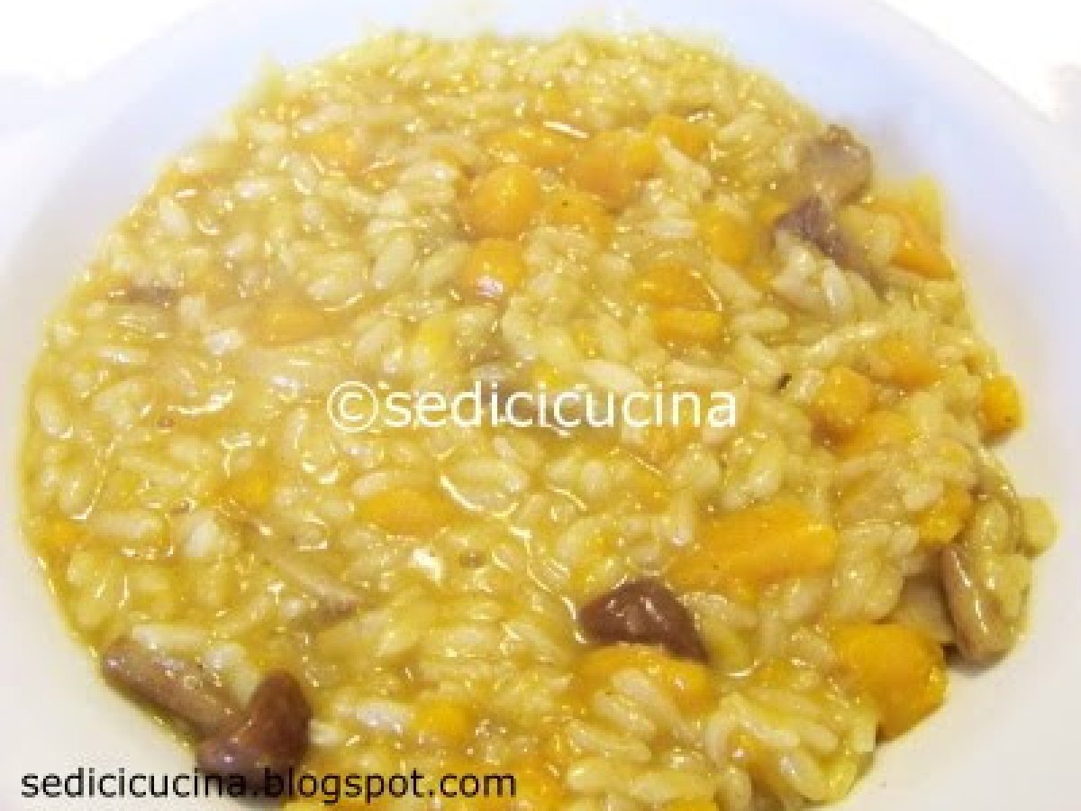 Risotto funghi scalogno e zucca, profumato alla noce moscata