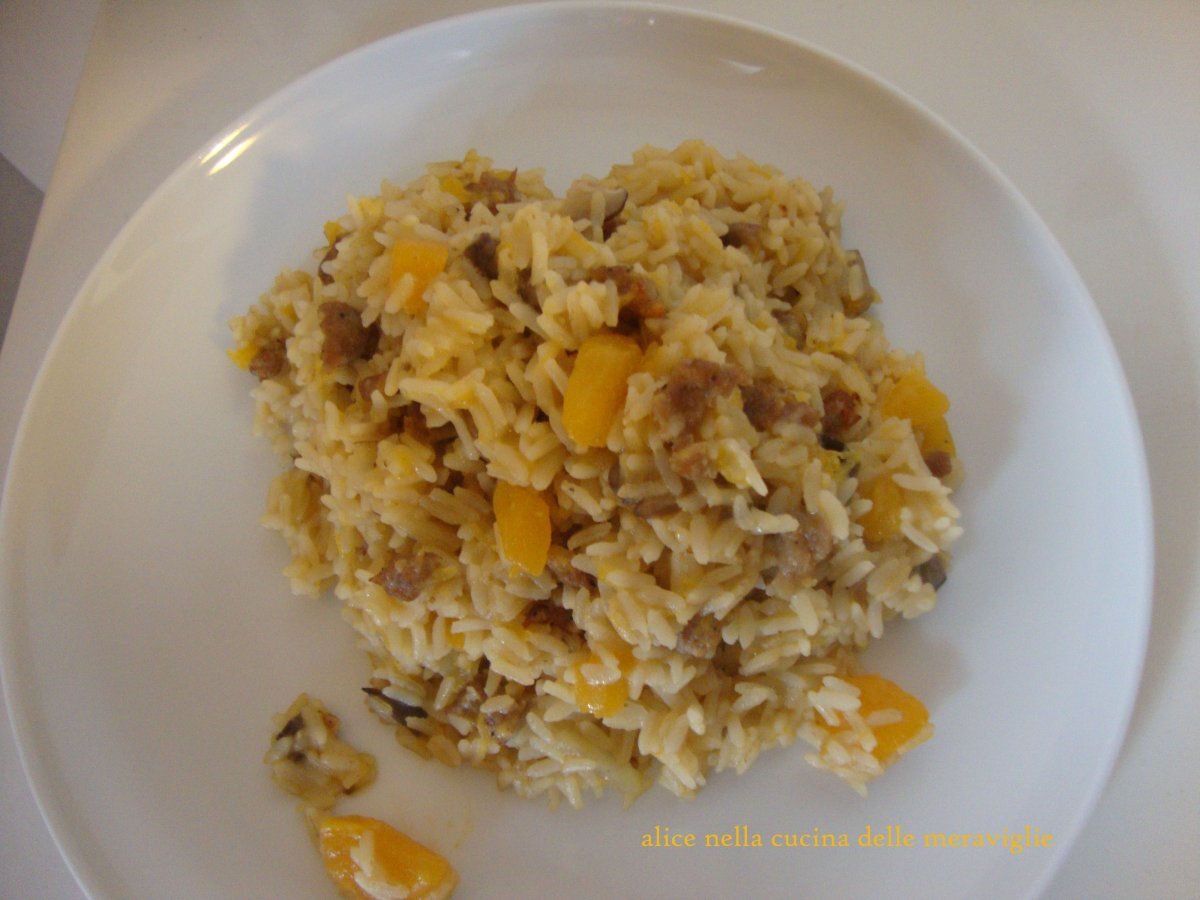 Risotto zucca, salsiccia e funghi