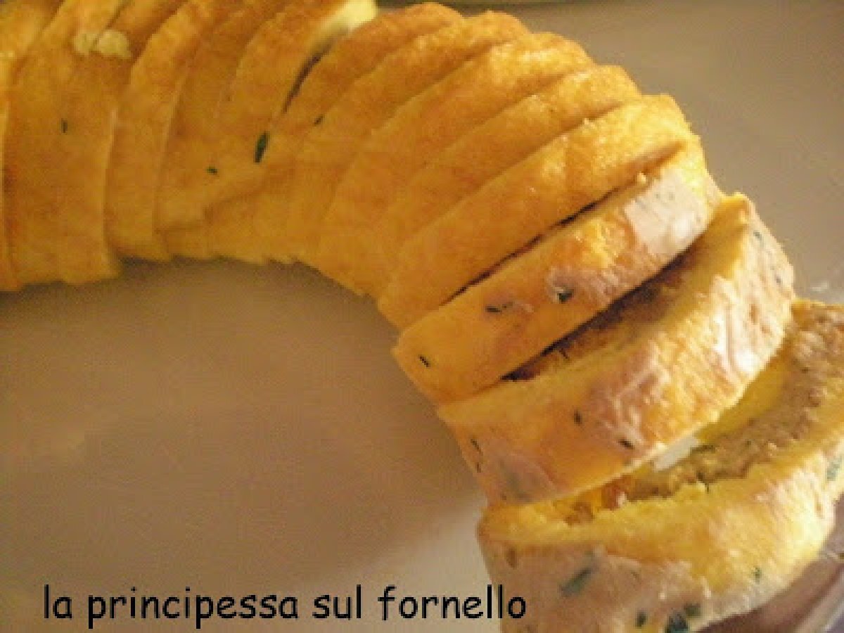 Rollini di frittata alla mousse di tonno (e chiudo per ferie!)