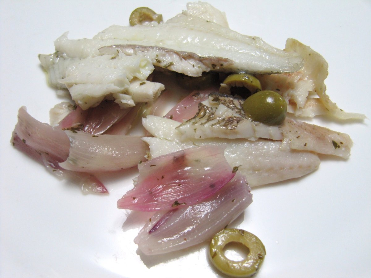 Rombo in padella con scalogno e olive