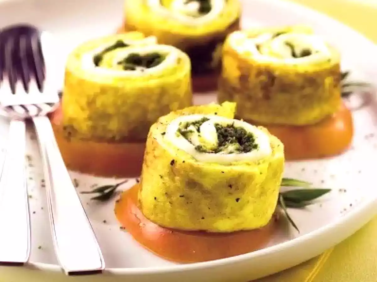 Rotolini di frittata al pesto