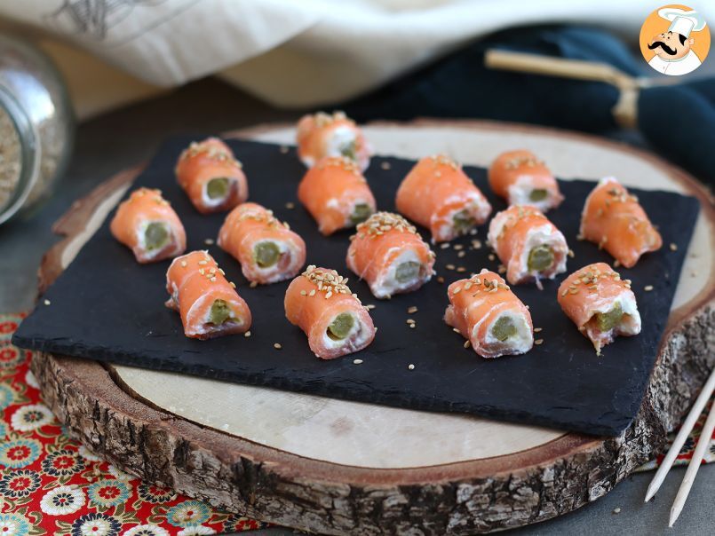 Rotolini di salmone e asparagi