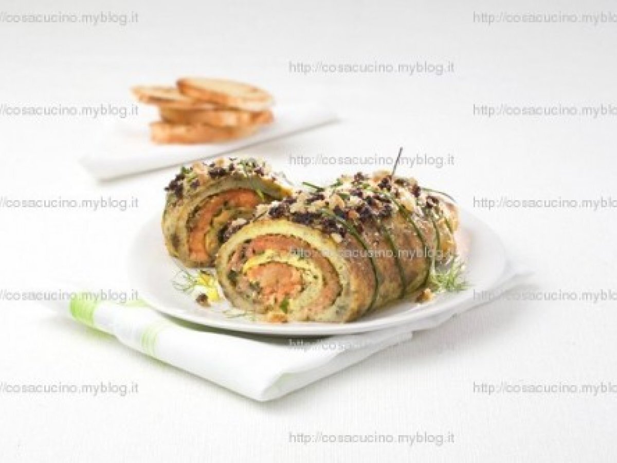 Rotolo al salmone con olive