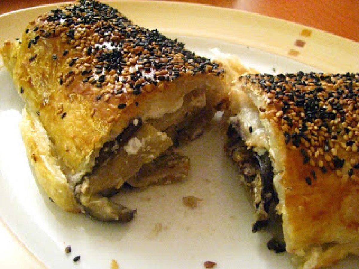 Rotolo con melanzane, ricotta di bufala e alici