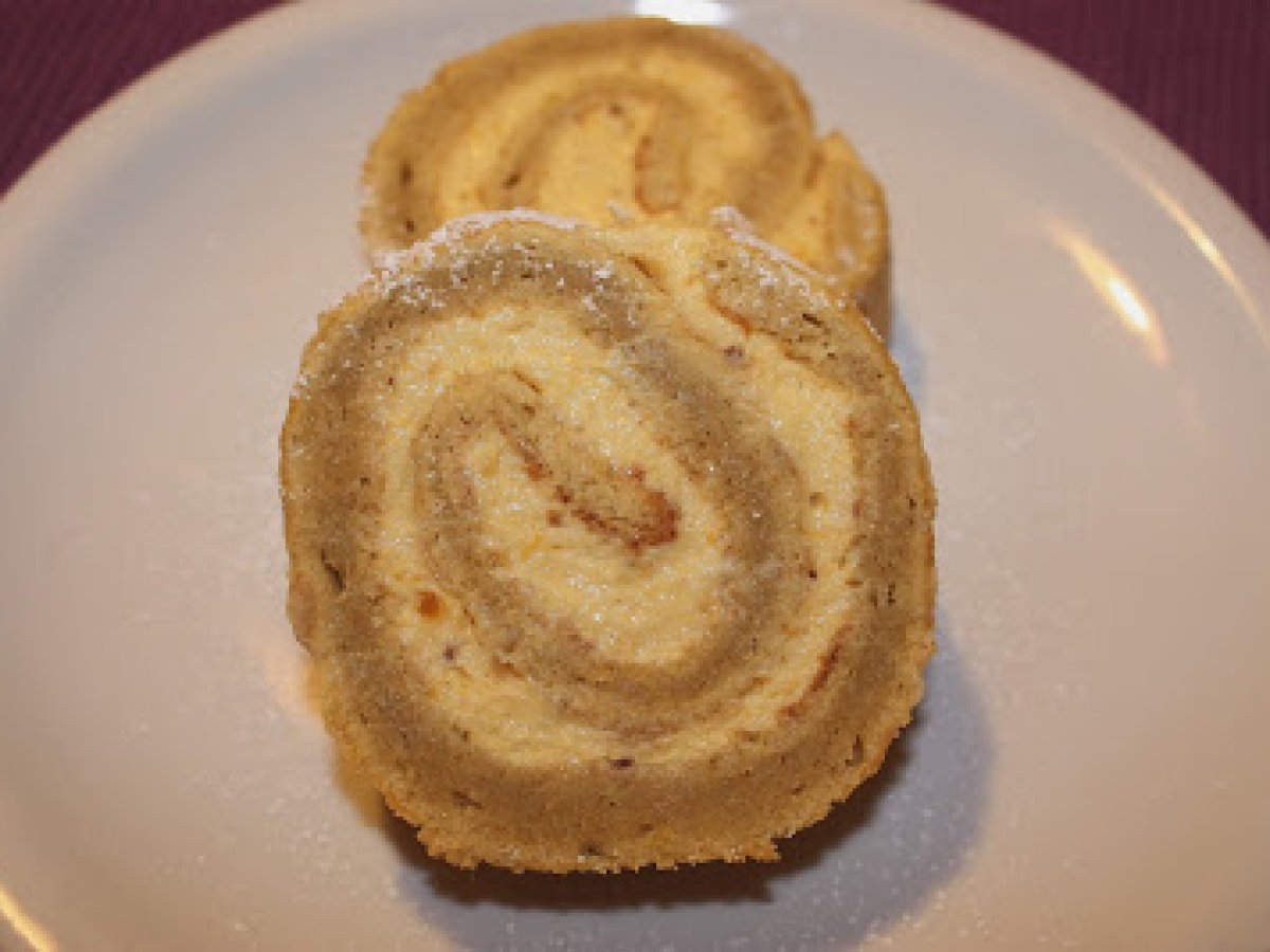 Rotolo di cachi e cannella