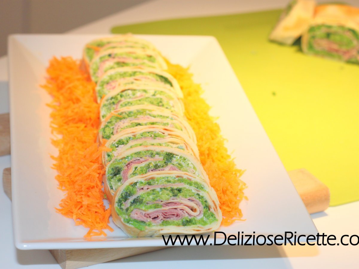 ROTOLO DI CREPES CON SPINACI E RICOTTA