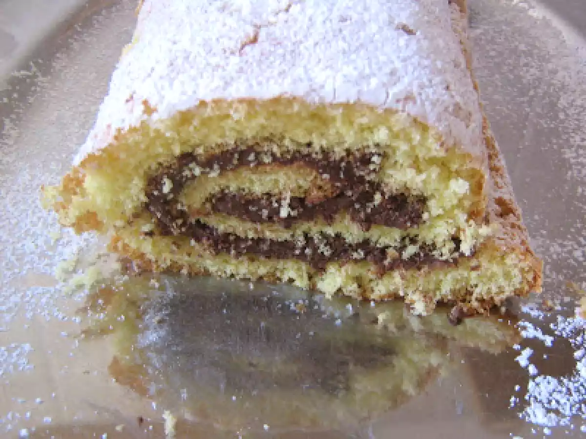 Rotolo di pan di spagna con la nutella - foto 3