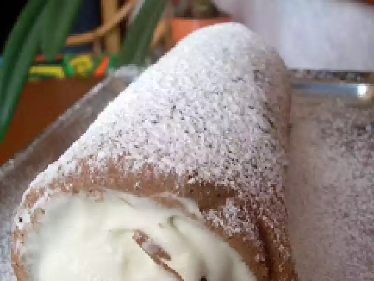 Rotolo di pasta biscotto con crema al latte condensato - foto 2